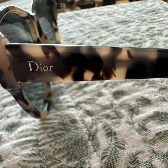 Dior Sunglasses - Picture 8 of 9
